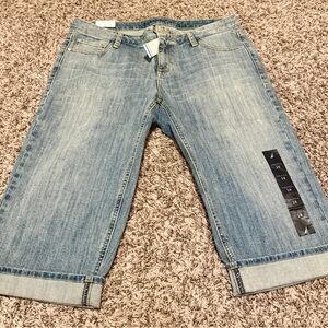 Nautica Denim Blue Cropped Jean Shorts Size 14 NWT
